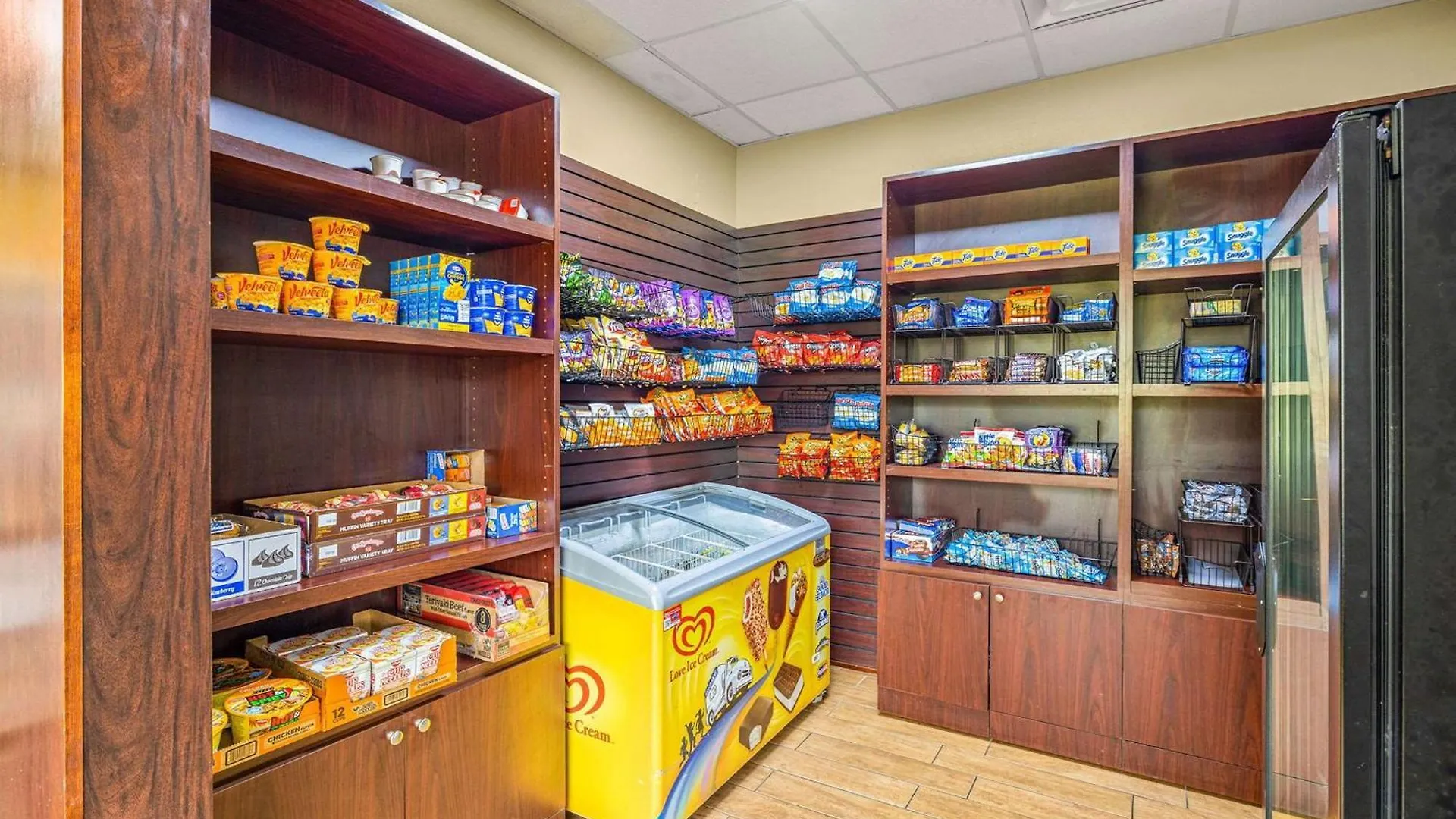 Quality Inn & Suites Tampa-Ybor City Hotel Tampa