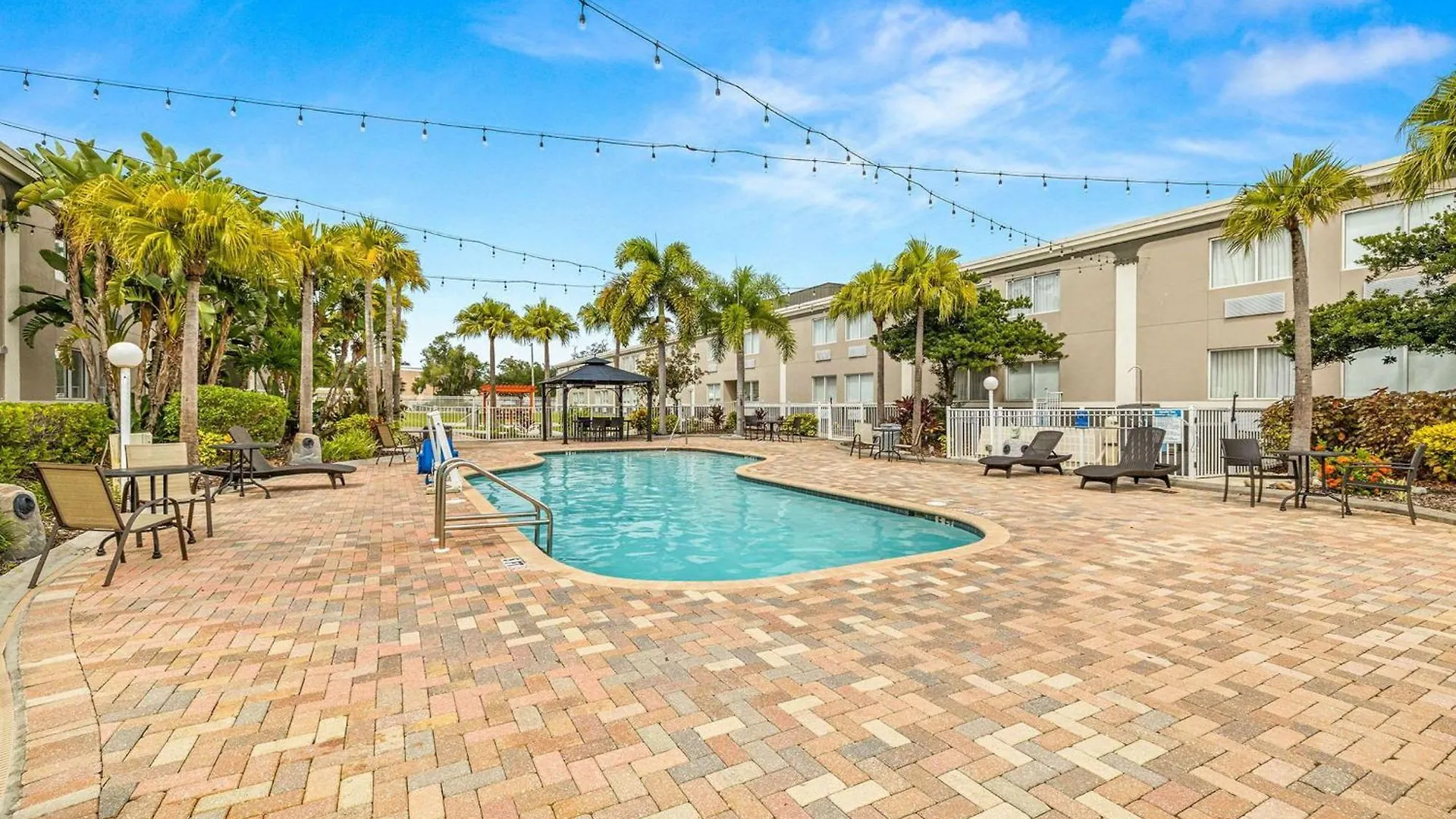Hotel Quality Inn & Suites Tampa-Ybor City