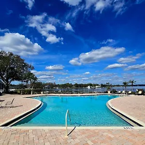 Beautiful Close To Busch Gardens Apartment